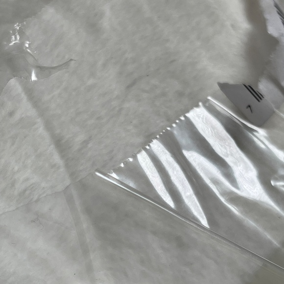 Berkshire Life Luxe Loft Twin Plush Throw Cozy Blanket 66 in x 92 in BRAND NEW!! - Picture 7 of 16